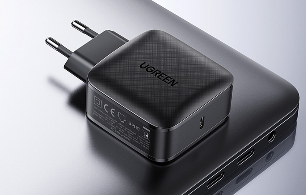 mdronpl-ladowarka-sieciowa-eu-ugreen-usb-c-gan-65w-pd3-0-czarna-02.jpg