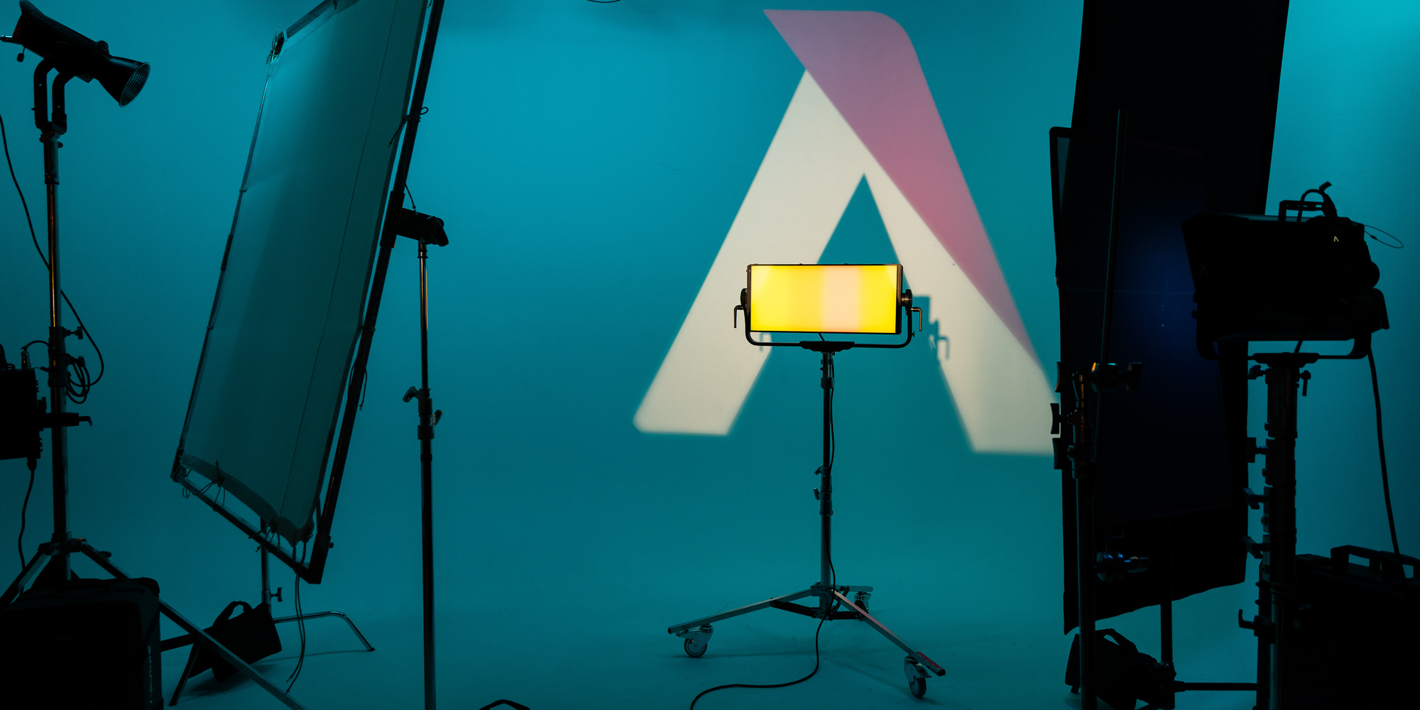 mdronpl-lampa-led-aputure-nova-p600c-06.jpg