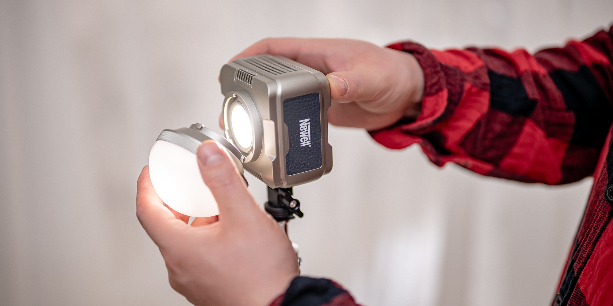 mdronpl-lampa-led-newell-zora-mini-40-rgb-18.jpg