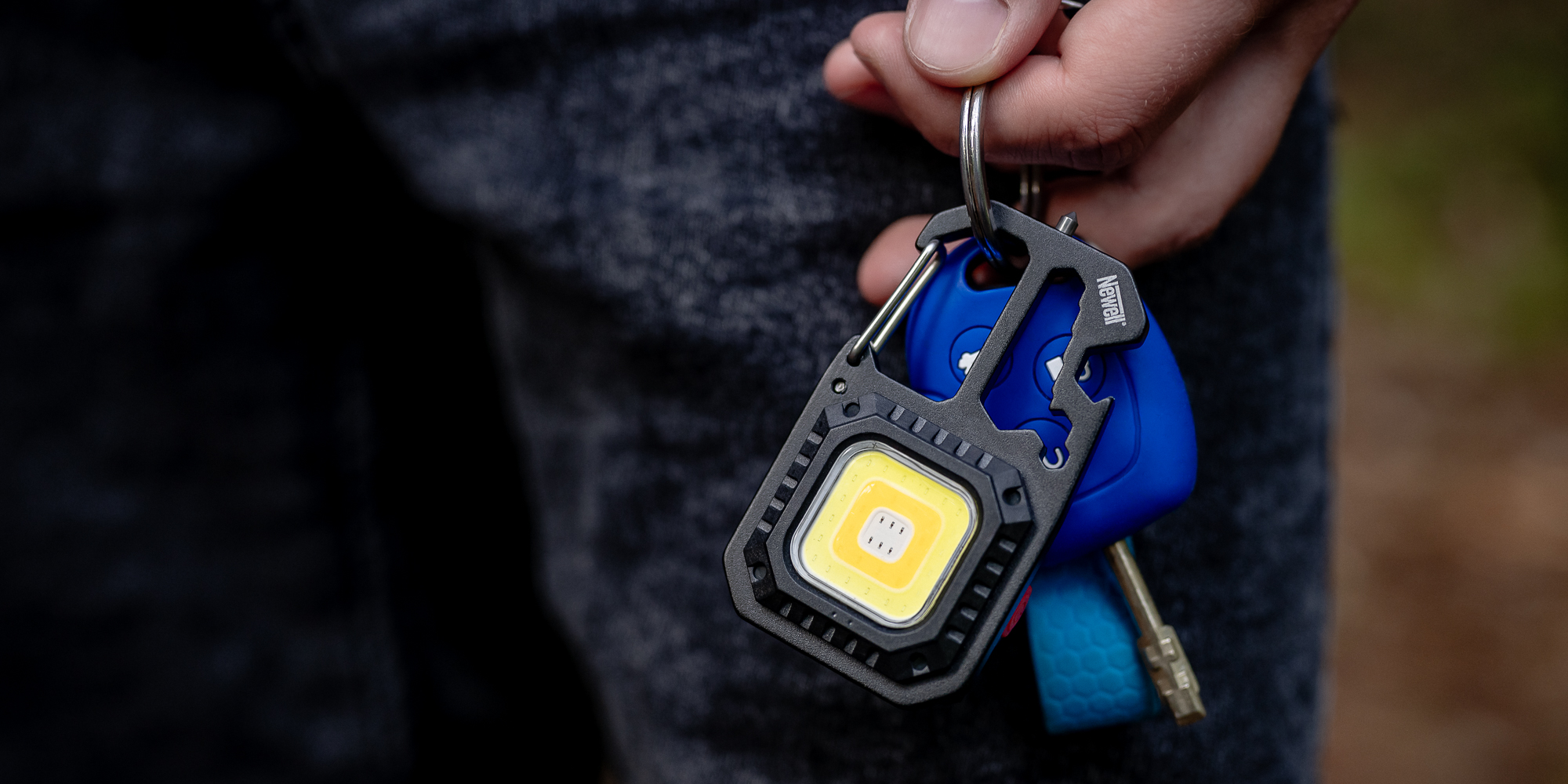 mdronpl-lampka-led-newell-lunar-multitool-statyw-08.jpg