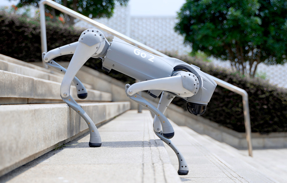 mdronpl-robot-czworonozny-unitree-go2-edu-hesai-xt16-04.jpg