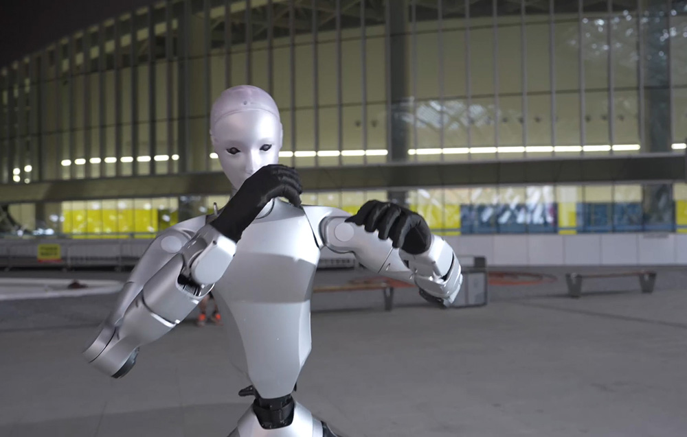 mdronpl-robot-humanoidalny-unitree-h2-edu-smart-08.jpg