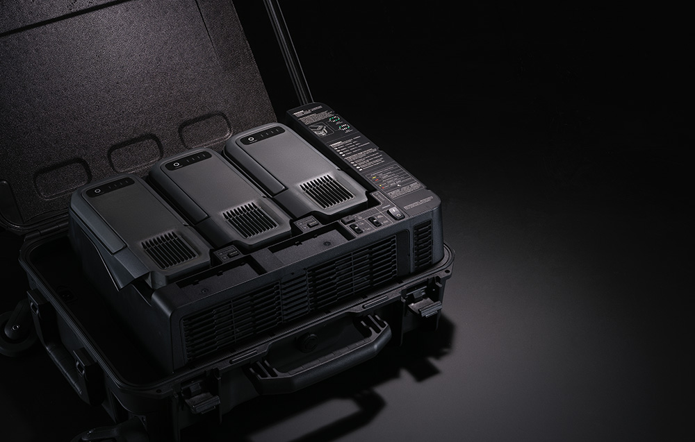 mdronpl-stacja-ladowania-dji-bs100-tb100-dla-matrice-400-03.jpg