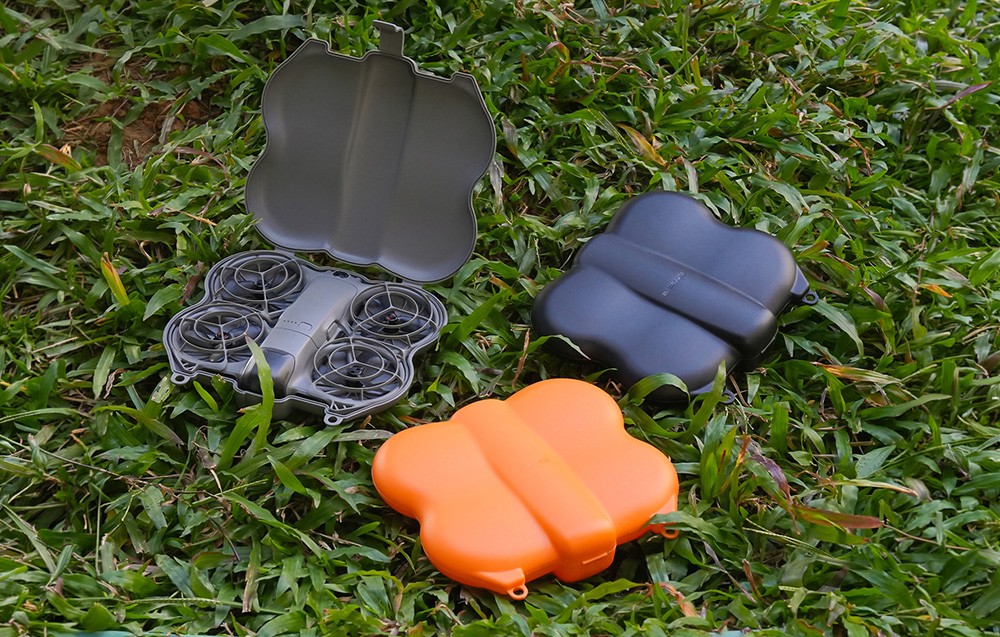mdronpl-sunnylife-mini-etui-z-karabinczykiem-do-neo-2-pomaranczowe-03.jpg