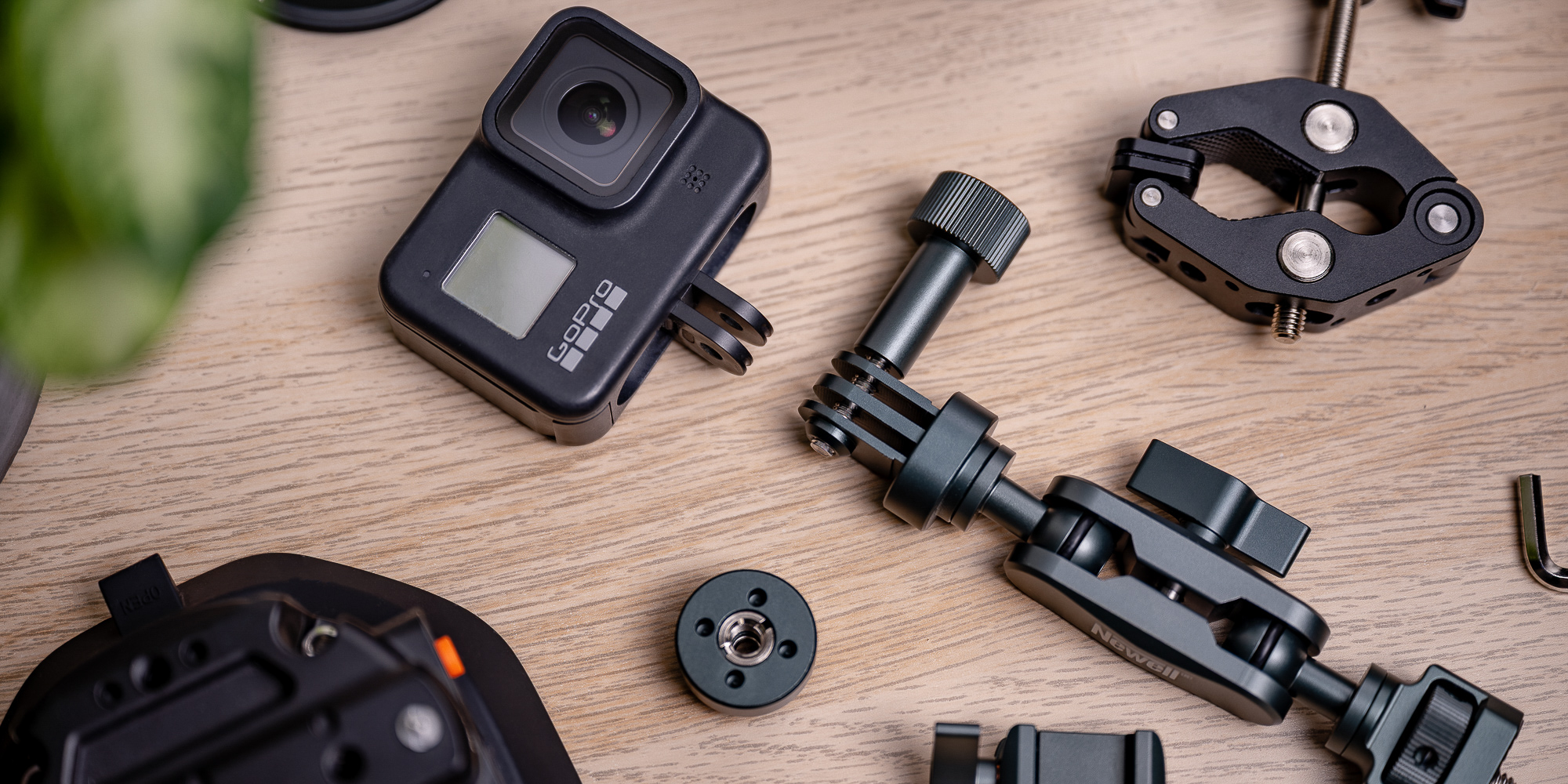 mdronpl-zestaw-akcesoriow-montazowych-newell-do-aparatow-i-kamer-08.jpg